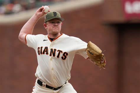 SF Giants’ manager provides health update on Logan Webb